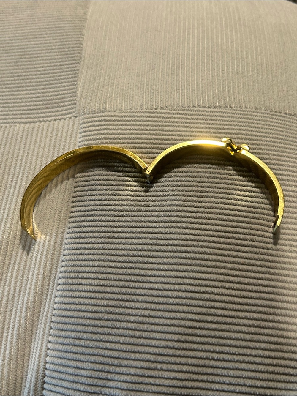Gold and Black V-Shaped Bangle Bracelet - Picture 4 of 7
